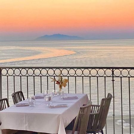 Hotel Des Gouverneurs Бастия Экстерьер фото