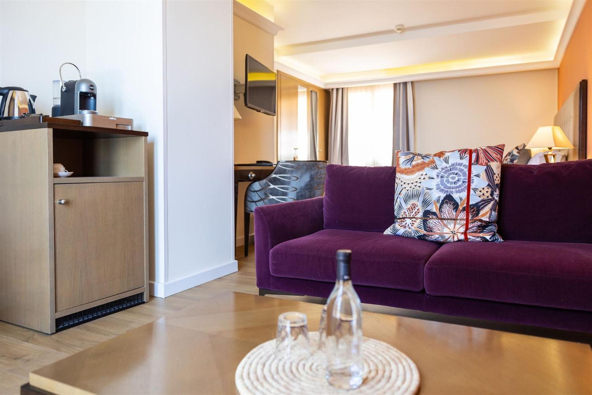 Hotel Des Gouverneurs Бастия Экстерьер фото