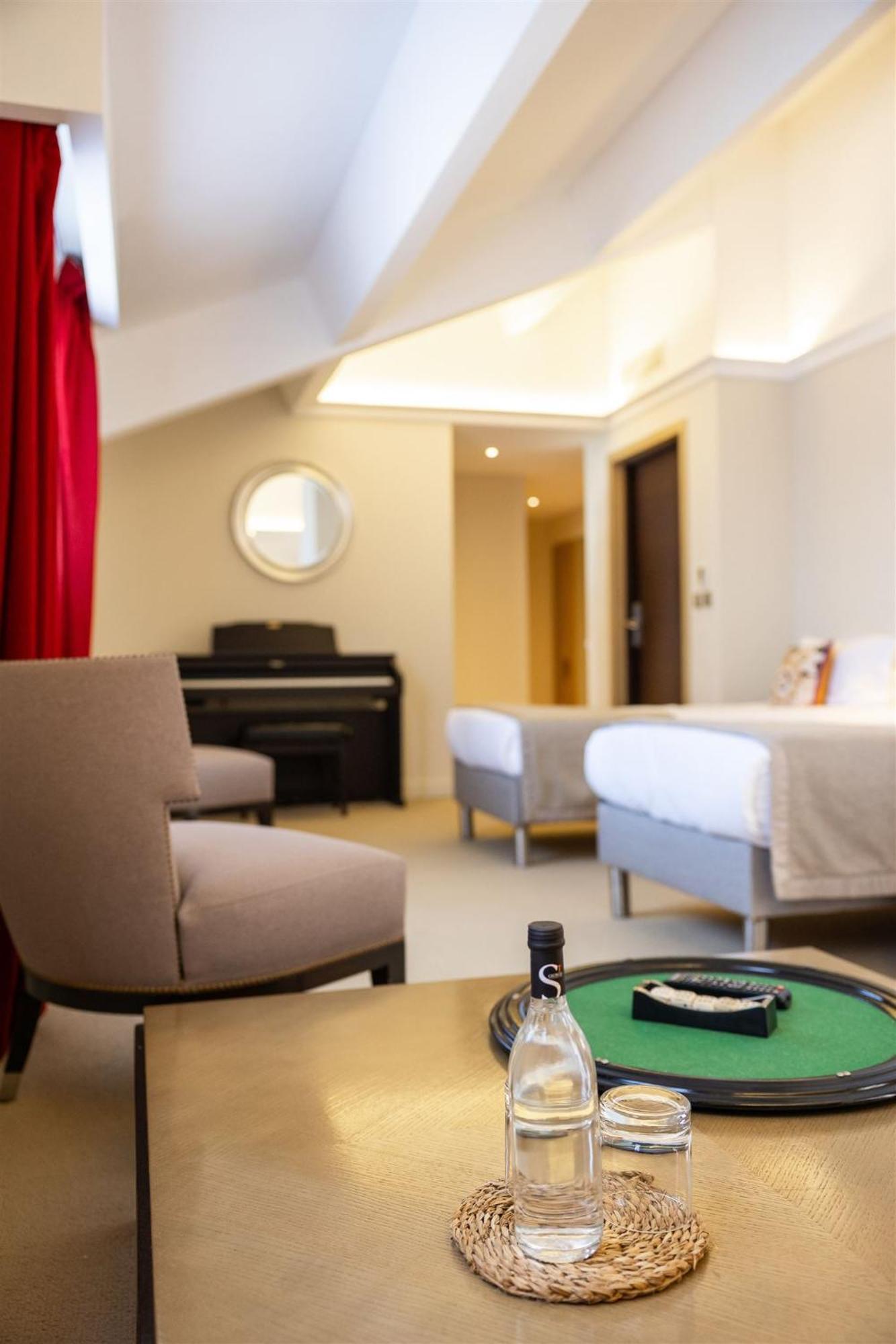 Hotel Des Gouverneurs Бастия Экстерьер фото